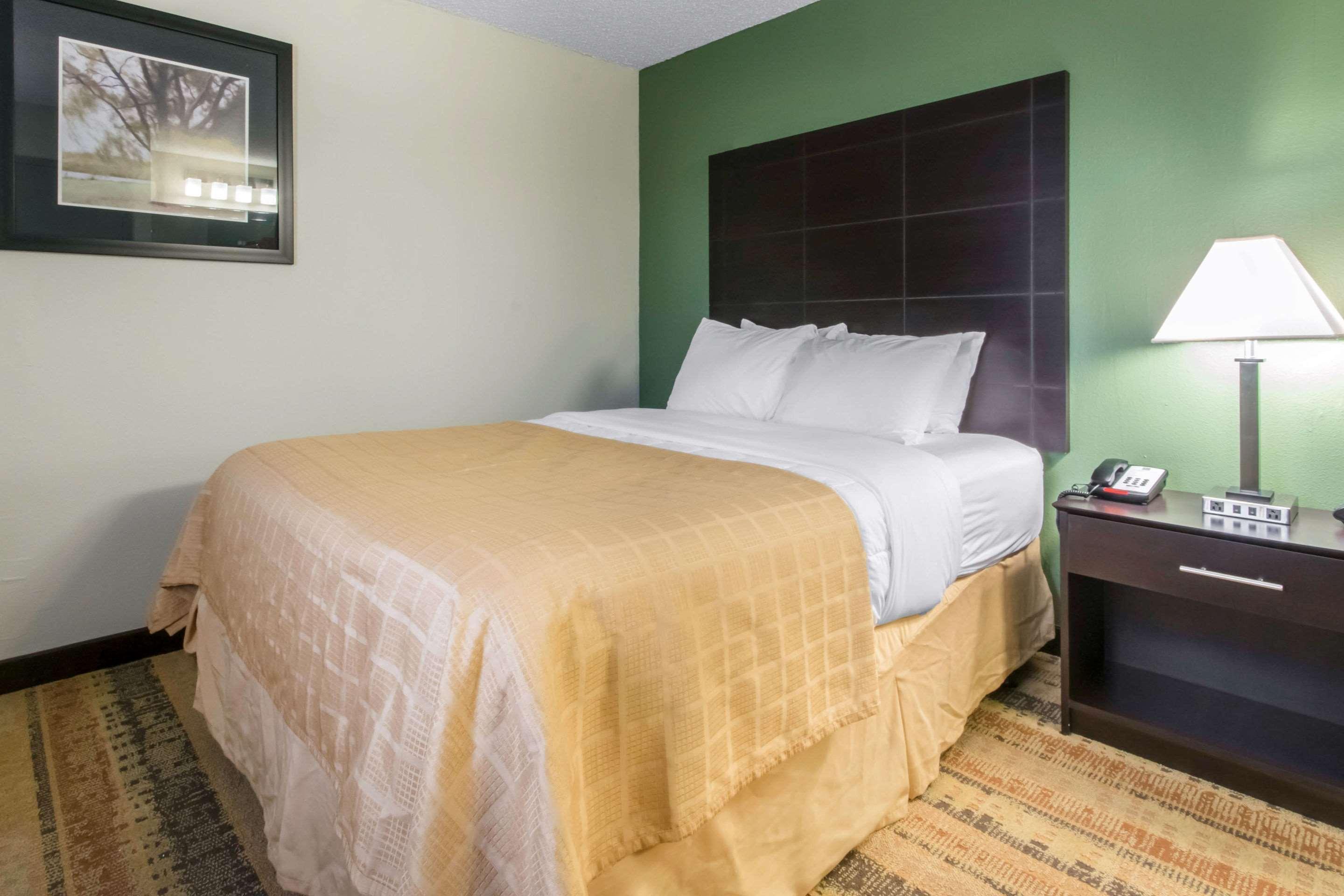 Quality Inn & Suites Horse Cave Екстериор снимка