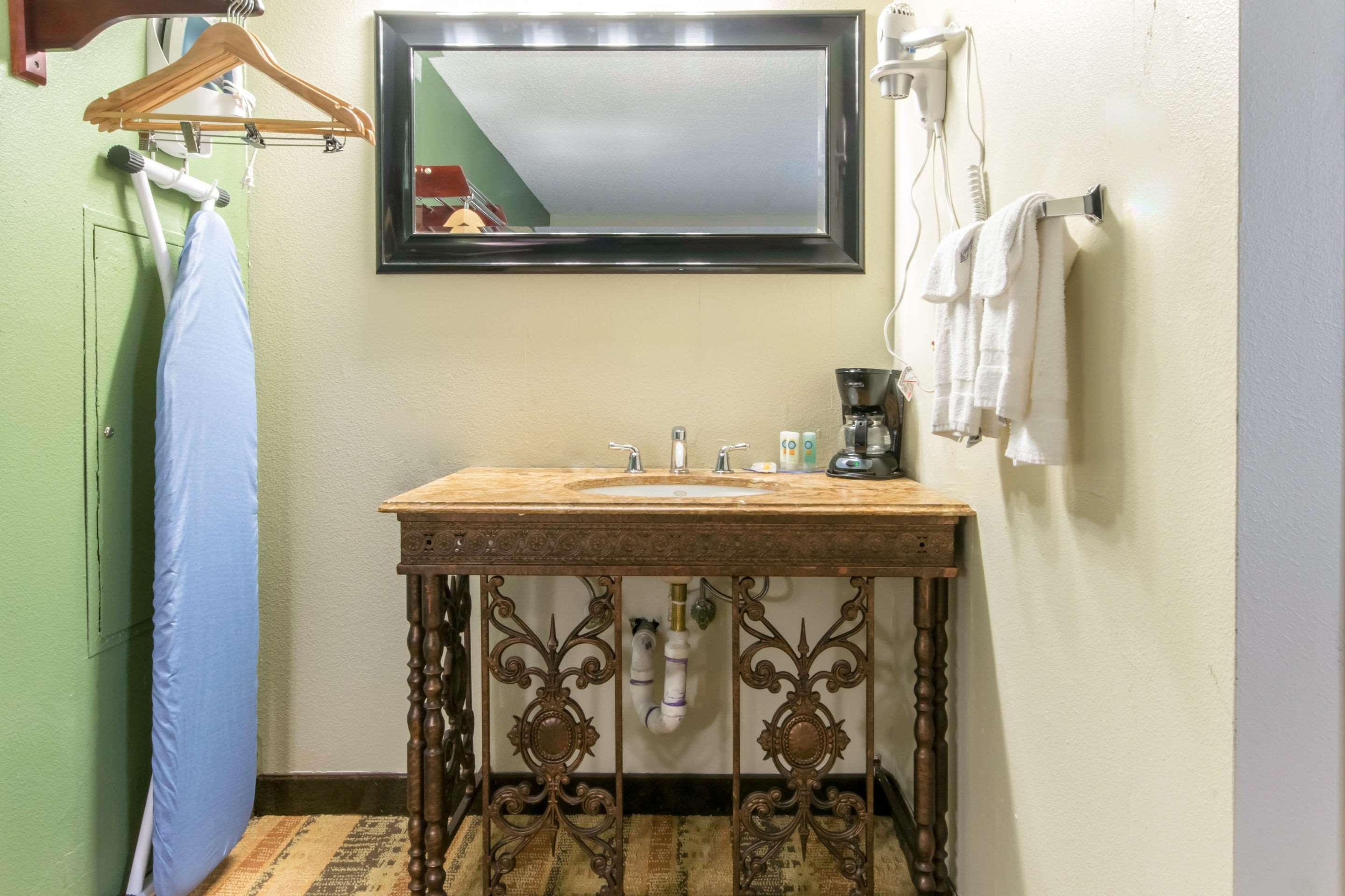Quality Inn & Suites Horse Cave Екстериор снимка