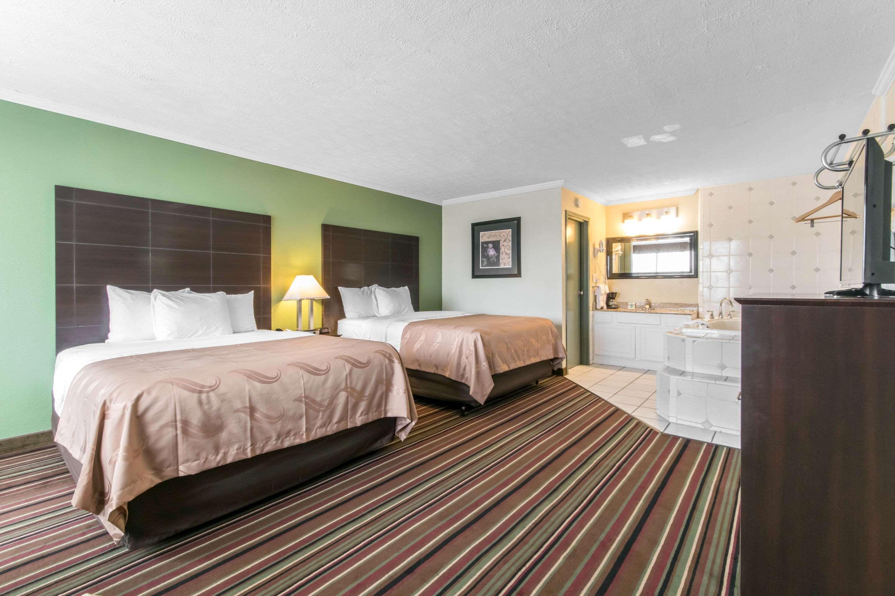 Quality Inn & Suites Horse Cave Екстериор снимка