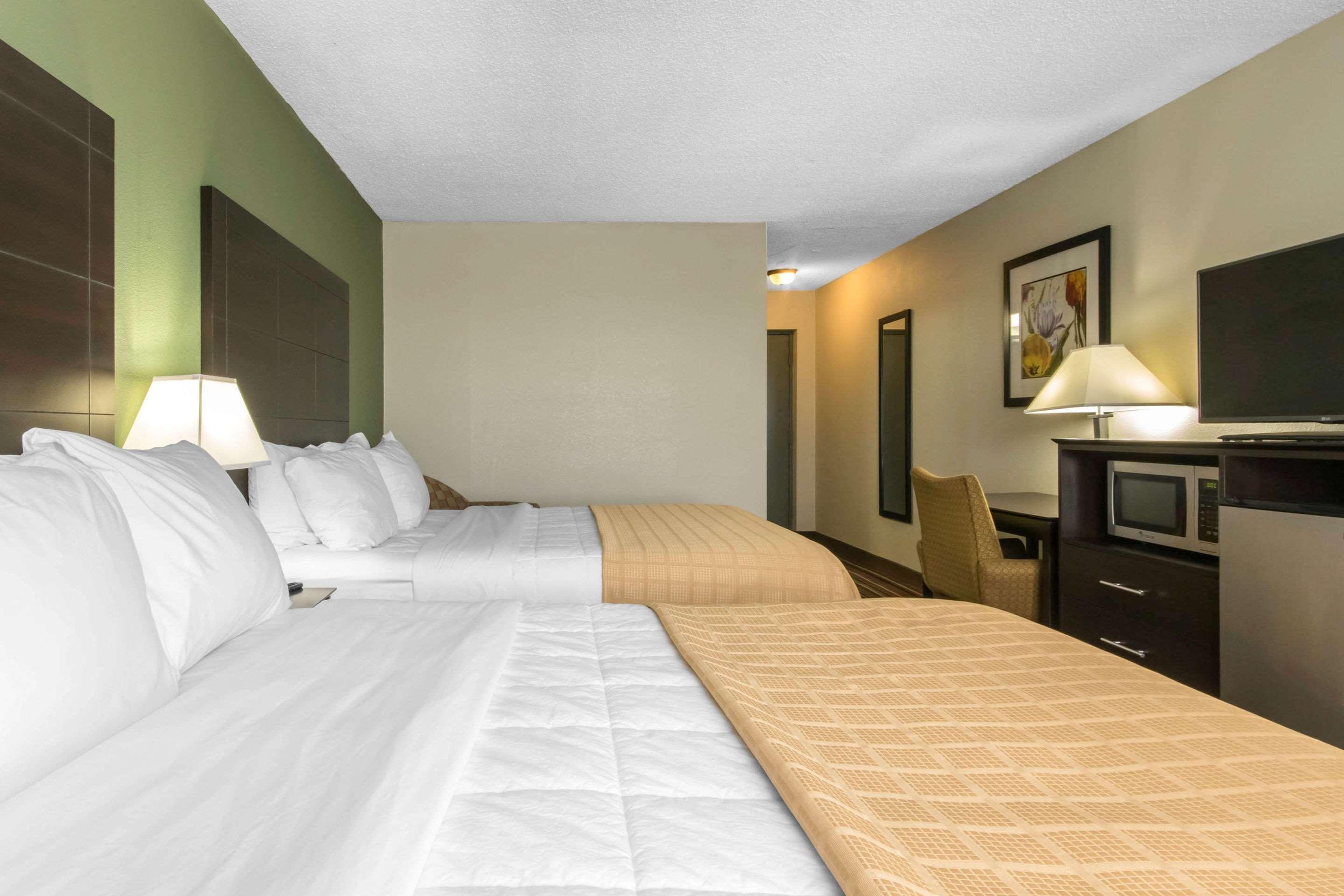 Quality Inn & Suites Horse Cave Екстериор снимка