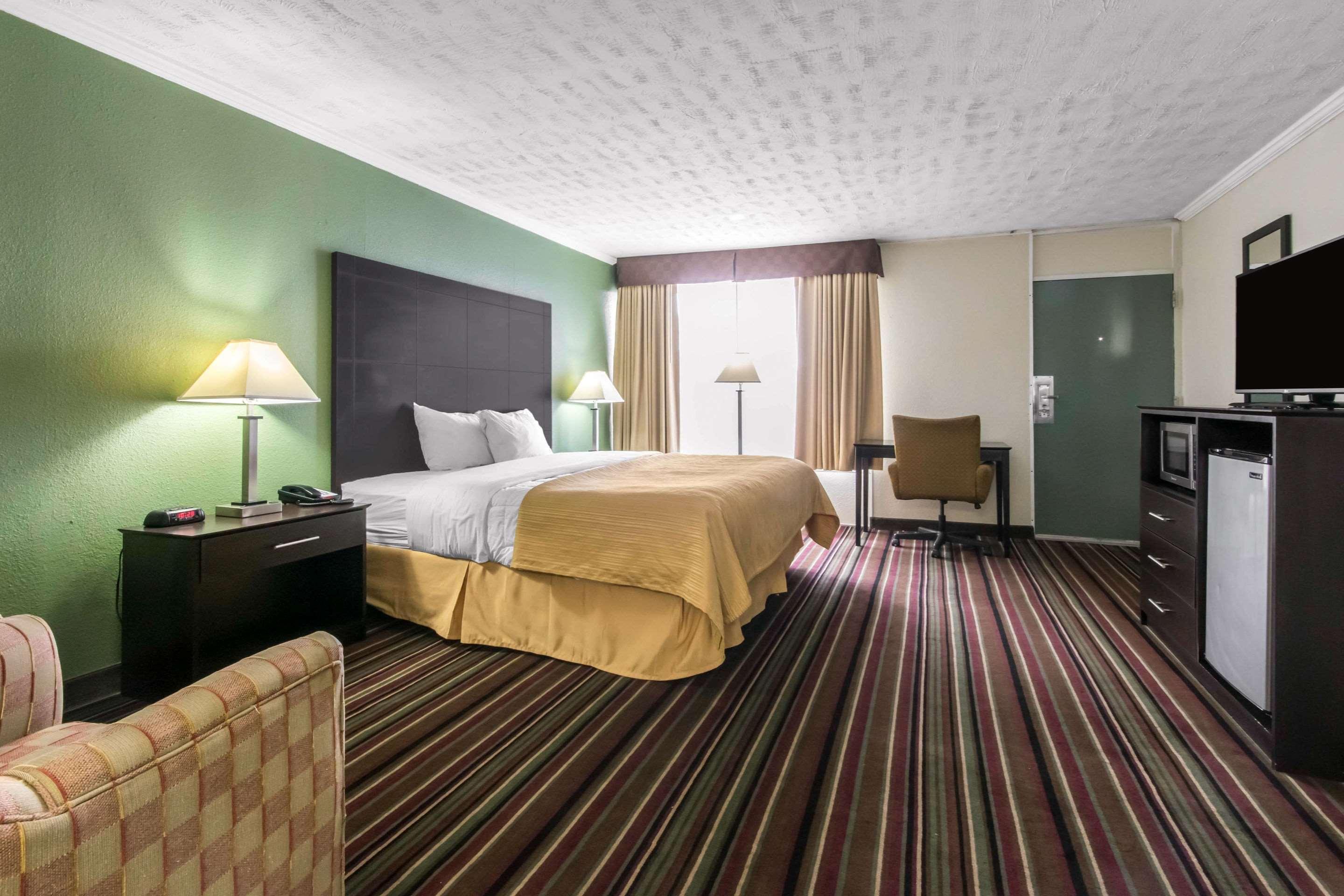 Quality Inn & Suites Horse Cave Екстериор снимка