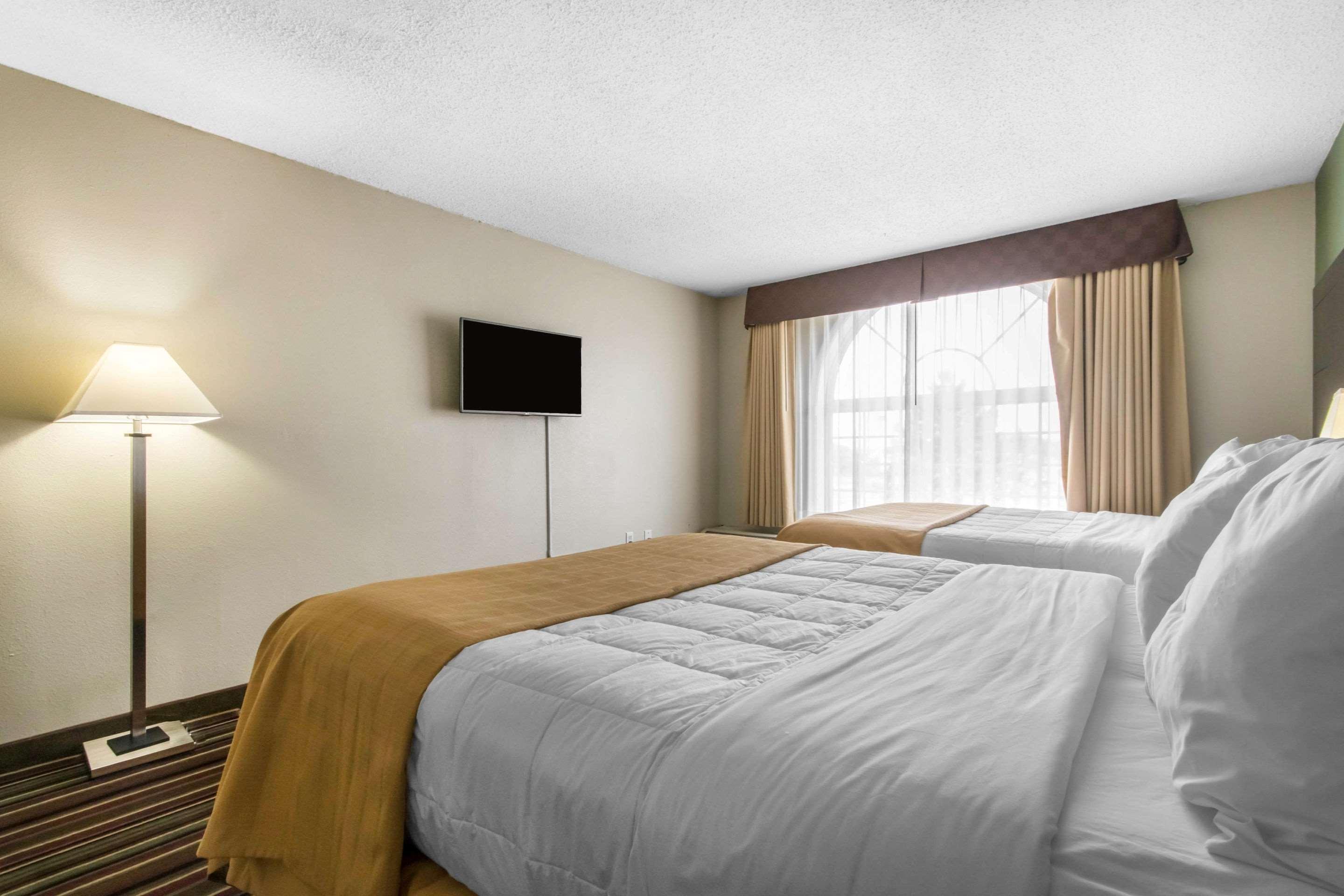 Quality Inn & Suites Horse Cave Екстериор снимка
