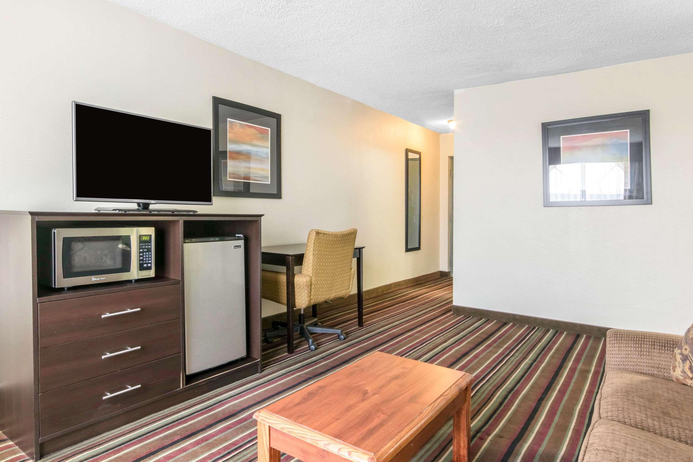 Quality Inn & Suites Horse Cave Екстериор снимка