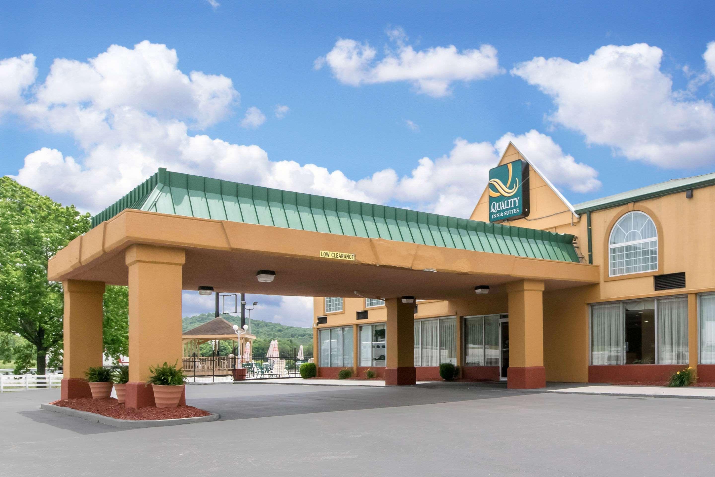 Quality Inn & Suites Horse Cave Екстериор снимка
