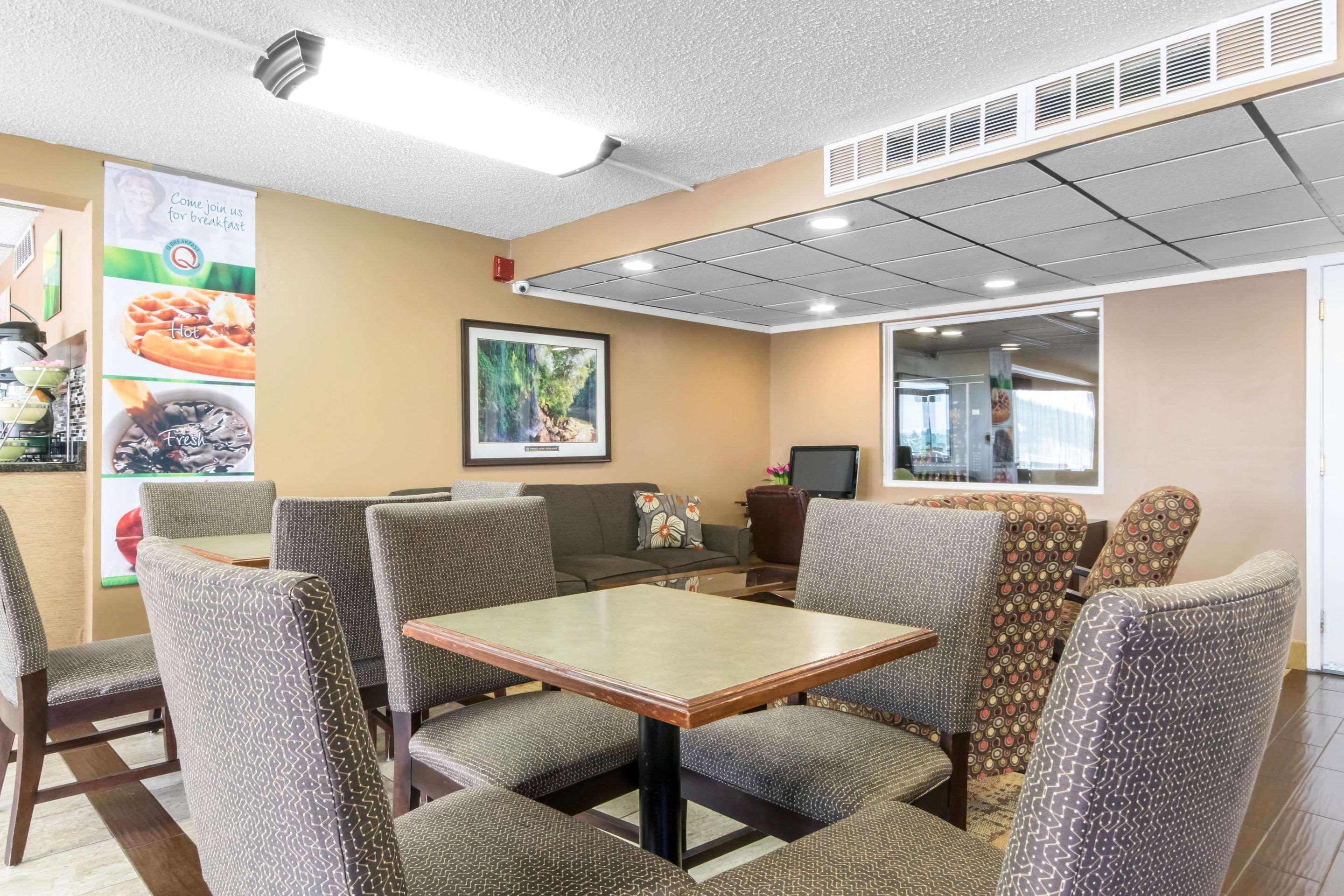 Quality Inn & Suites Horse Cave Екстериор снимка