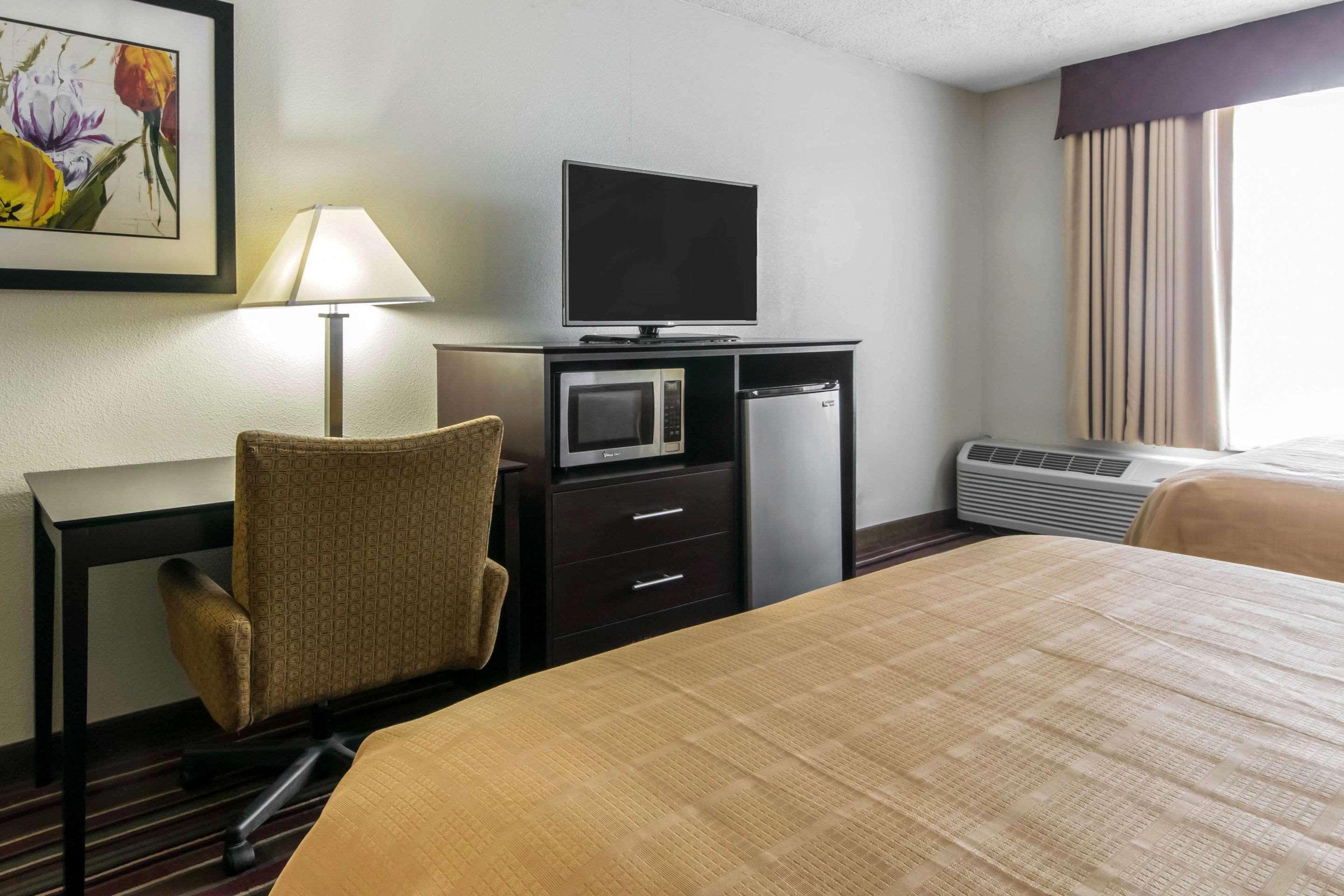 Quality Inn & Suites Horse Cave Екстериор снимка