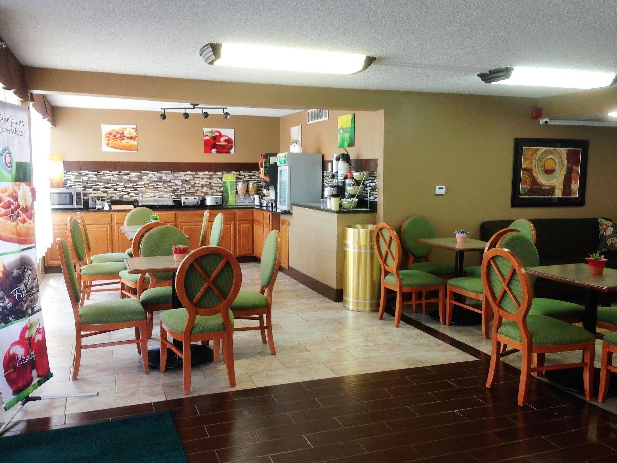 Quality Inn & Suites Horse Cave Екстериор снимка